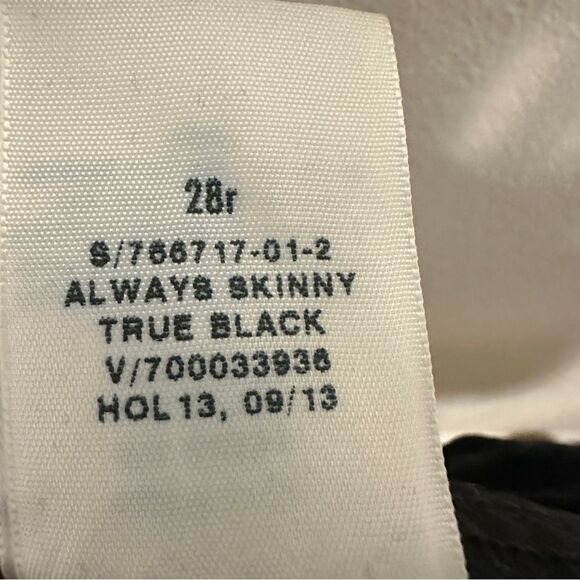 GAP 1969 Black Velvet Always Skinny Jeans w/zipper detail - Picture 8 of 9